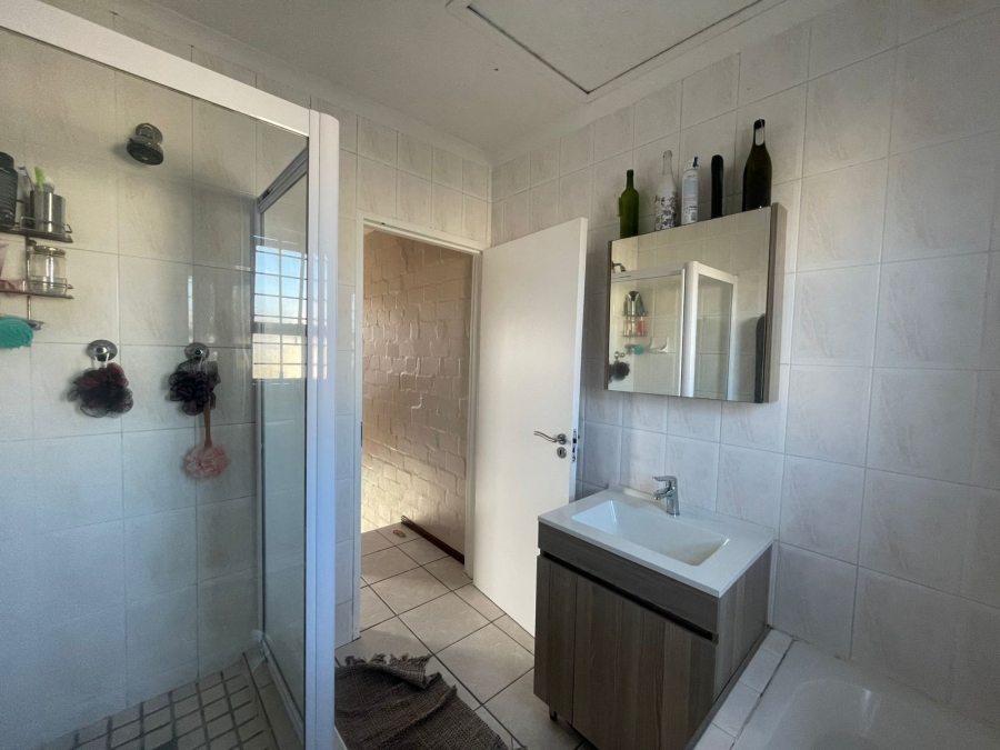 To Let 2 Bedroom Property for Rent in Parklands Western Cape